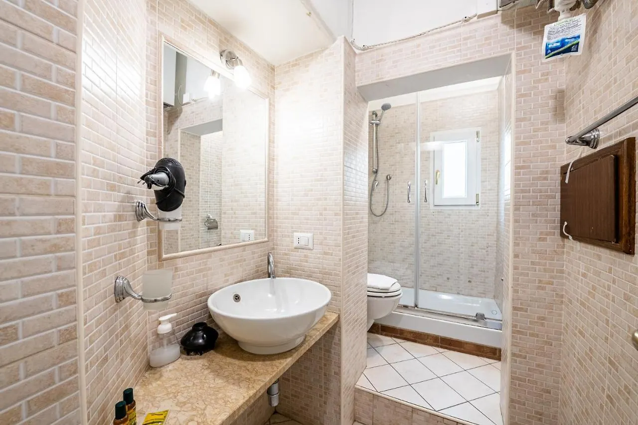 Apartment Student'S Apartment-Simple&Basic In The Center Of Florence Italy