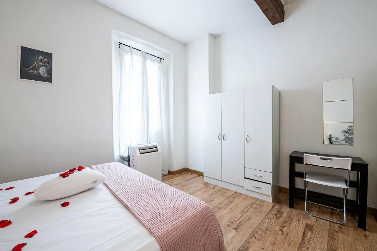 Student'S Apartment-Simple&Basic In The Center Of Florence Italy
