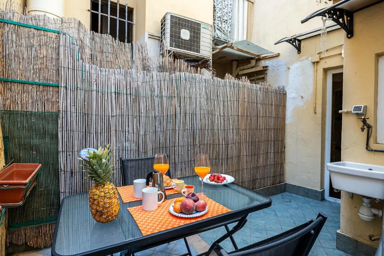 Student'S Apartment-Simple&Basic In The Center Of Florence 0*,